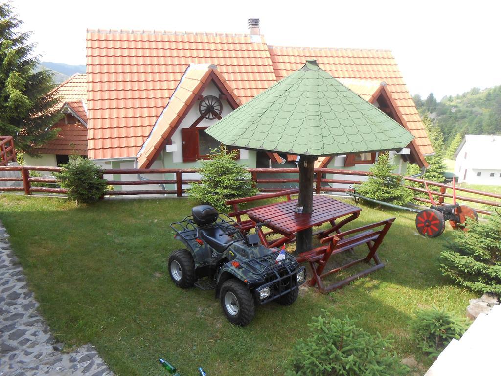 Planinske Vile M&S Kopaonik Camera foto